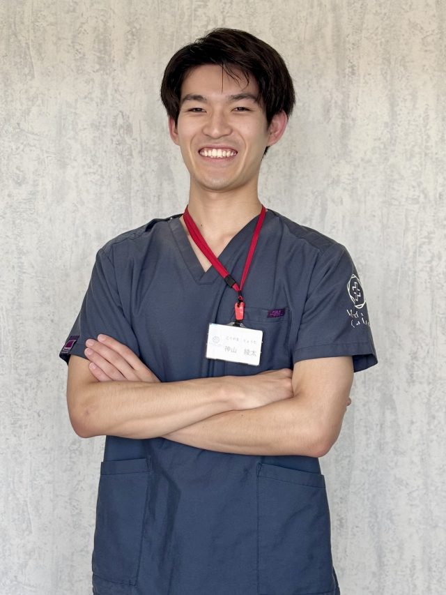 神山　綾太
